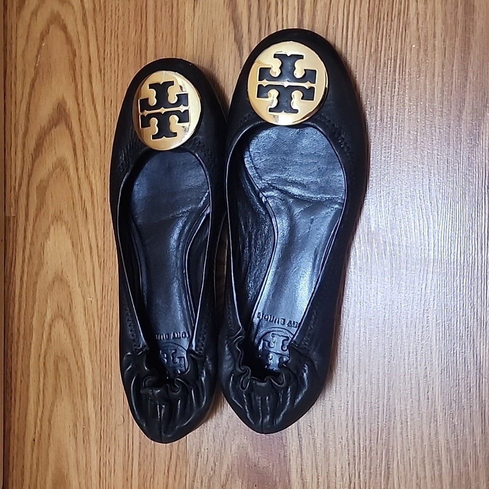 Tory Burch black flats size 6.5 good condition - Picture 2 of 4